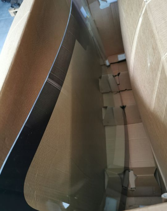 SZYBA PRZÓD RENAULT MASTER NOWYORYGINAŁ PILKINGTON - نافذة و قطع الغيار - شاحنة التوصيل: صورة 1 SZYBA PRZÓD RENAULT MASTER NOWYORYGINAŁ PILKINGTON - نافذة و قطع الغيار - شاحنة التوصيل: صورة 1