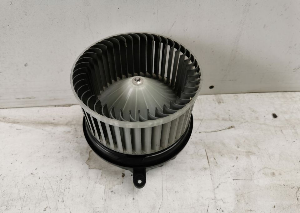 Silniczek nagrzewnicy MERCEDES ACTROS MP4 - مروحة مكيف - شاحنة: صورة 1 Silniczek nagrzewnicy MERCEDES ACTROS MP4 - مروحة مكيف - شاحنة: صورة 1