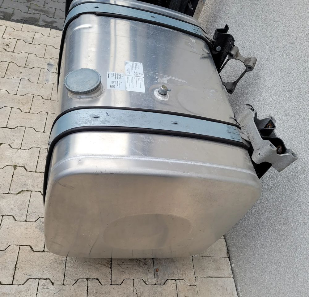ZBIORNIK PALIWA MAN 370L 81.12201-6798 100X63X68CM - خزان الوقود - شاحنة: صورة 2 ZBIORNIK PALIWA MAN 370L 81.12201-6798 100X63X68CM - خزان الوقود - شاحنة: صورة 2