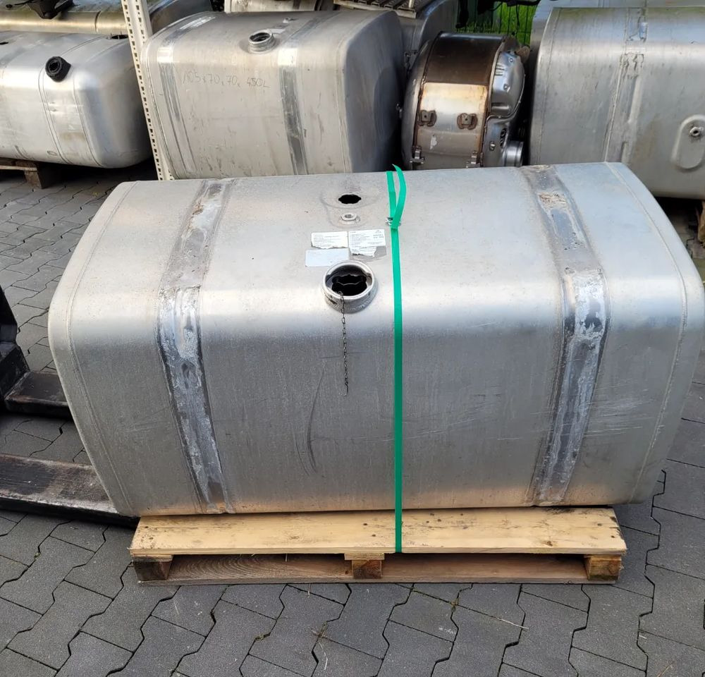 ZBIORNIK PALIWA MAN 580L LIFT - خزان الوقود - شاحنة: صورة 1 ZBIORNIK PALIWA MAN 580L LIFT - خزان الوقود - شاحنة: صورة 1