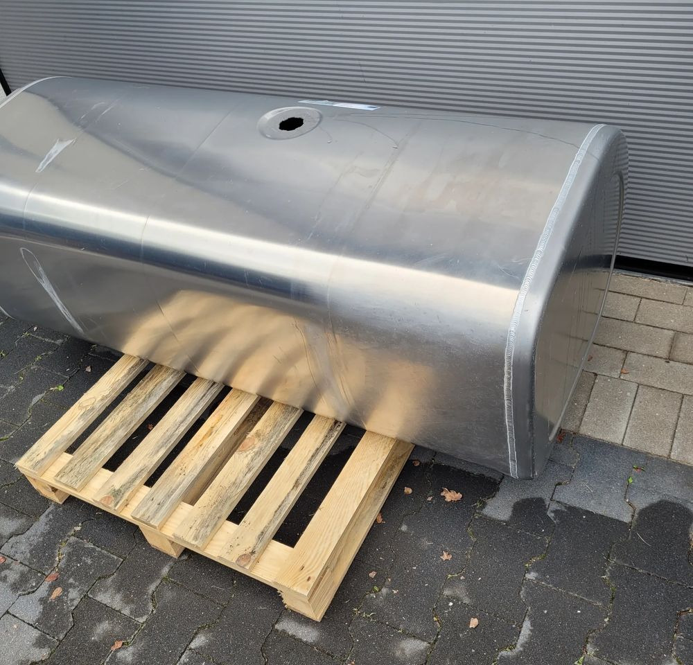 ZBIORNIK PALIWA VOLVO RENAULT 22038784 475L 150X55X68CM CHWALIM116 - نظام الوقود - شاحنة: صورة 2 ZBIORNIK PALIWA VOLVO RENAULT 22038784 475L 150X55X68CM CHWALIM116 - نظام الوقود - شاحنة: صورة 2