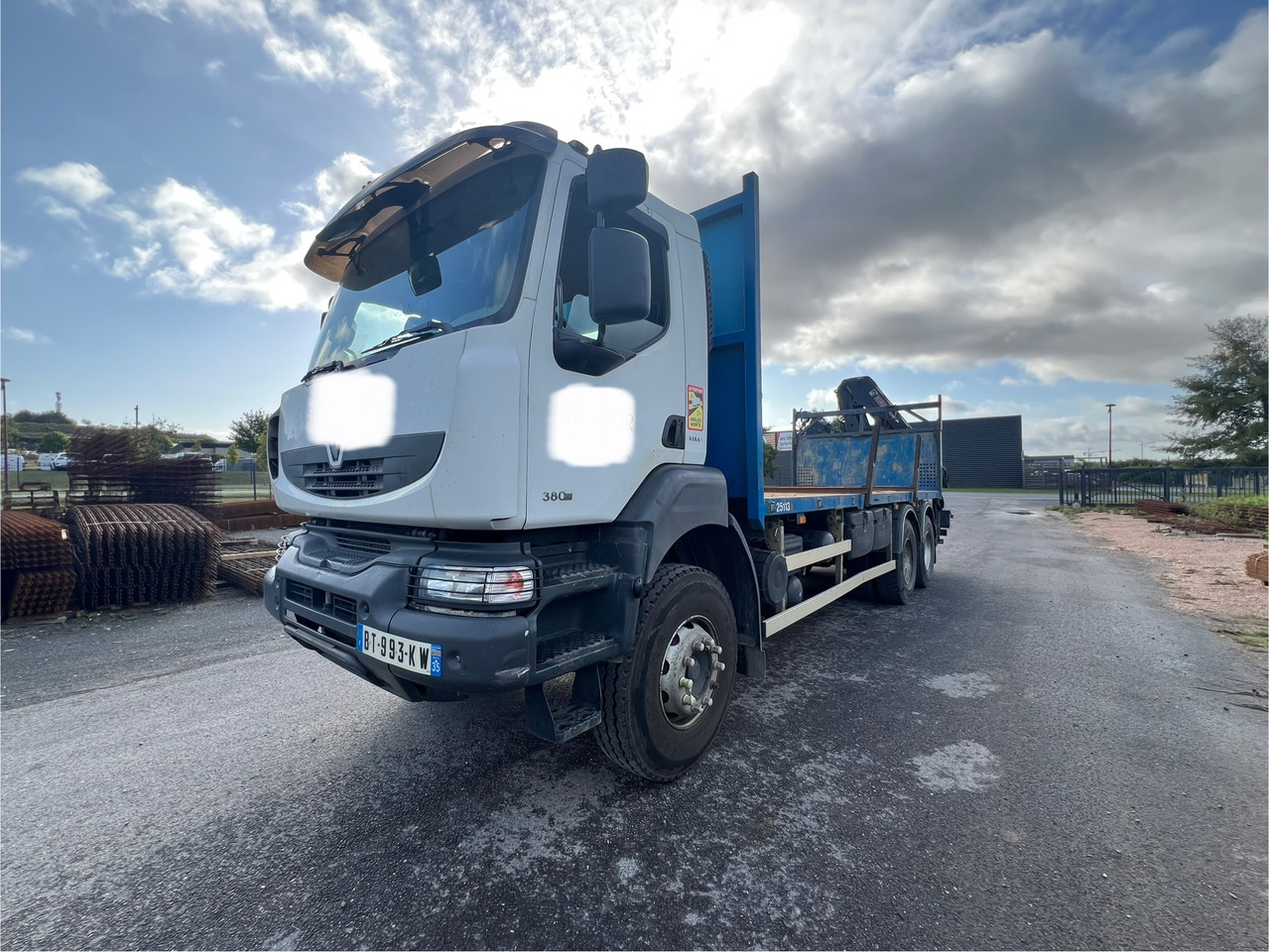 RENAULT plateau grue radio commandée 380 DXI - شاحنة كرين: صورة 2 RENAULT plateau grue radio commandée 380 DXI - شاحنة كرين: صورة 2