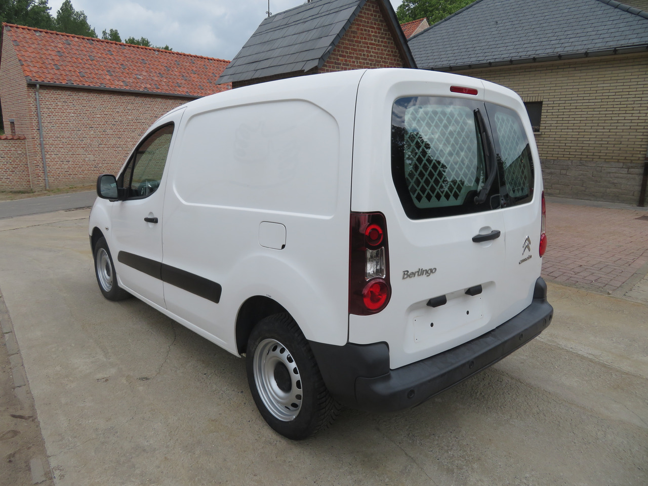 CITROËN Berlingo 1.6 BlueHDi CLUB - فان: صورة 5 CITROËN Berlingo 1.6 BlueHDi CLUB - فان: صورة 5