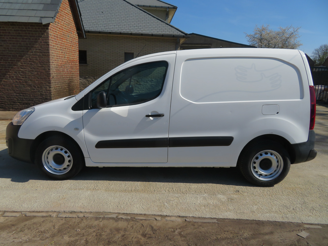CITROËN Berlingo 1.6 BlueHDi CLUB - فان: صورة 4 CITROËN Berlingo 1.6 BlueHDi CLUB - فان: صورة 4