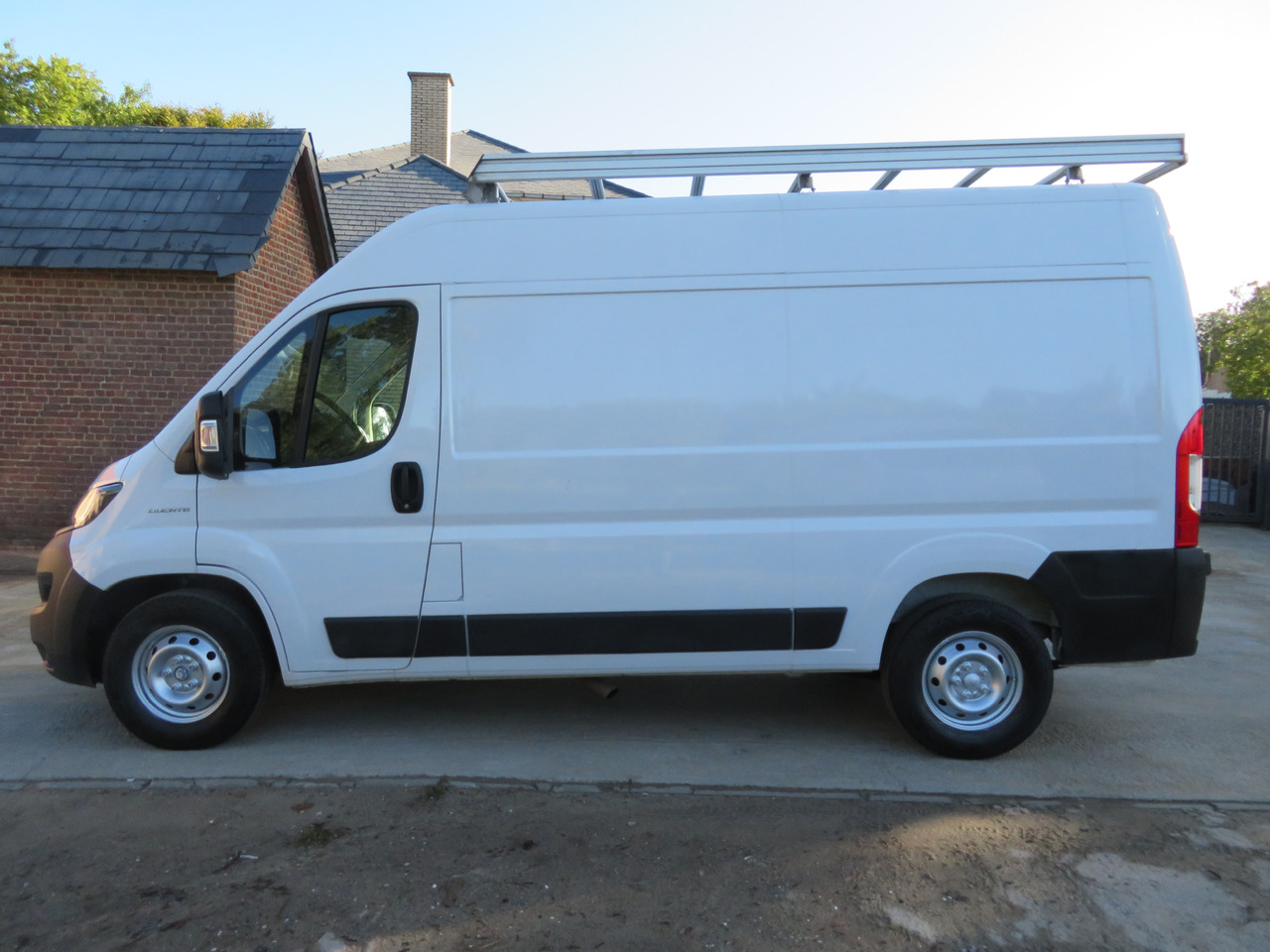 Fiat Ducato 2.3 Multijet L2H2 - فان: صورة 4 Fiat Ducato 2.3 Multijet L2H2 - فان: صورة 4