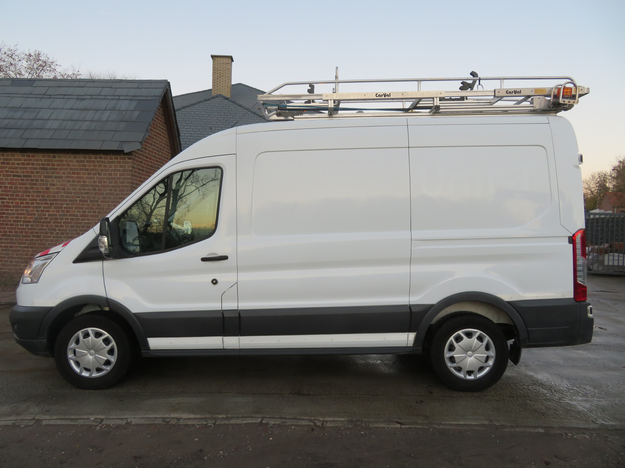 Ford Transit 2.0TDCi - L2H2 - فان: صورة 4 Ford Transit 2.0TDCi - L2H2 - فان: صورة 4