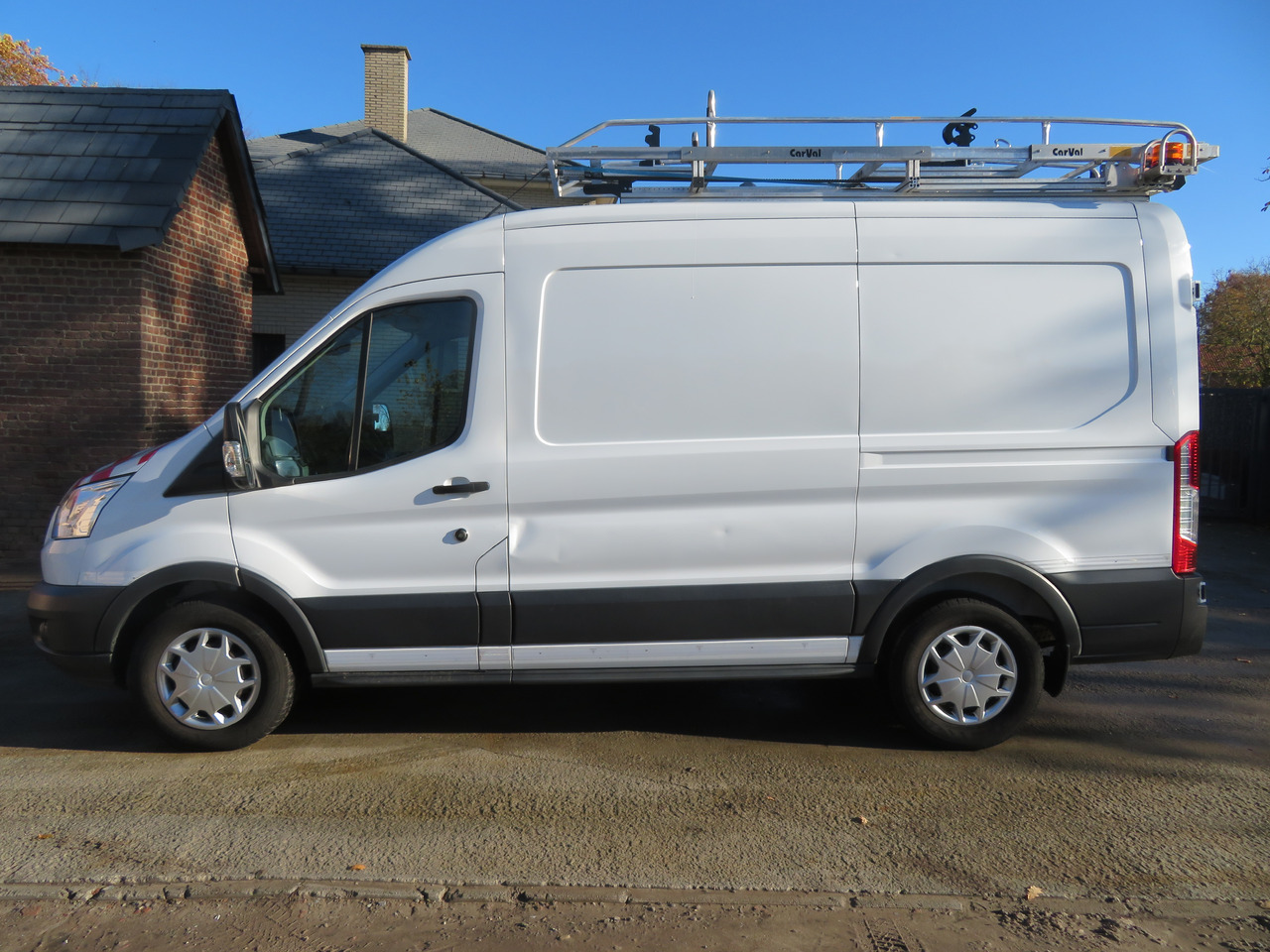 Ford Transit 2.0TDCi - L2H2 - فان: صورة 4 Ford Transit 2.0TDCi - L2H2 - فان: صورة 4