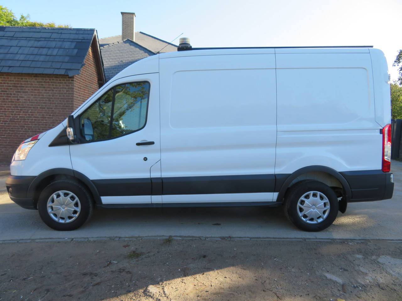 Ford Transit 2.0TDCi - فان: صورة 4 Ford Transit 2.0TDCi - فان: صورة 4