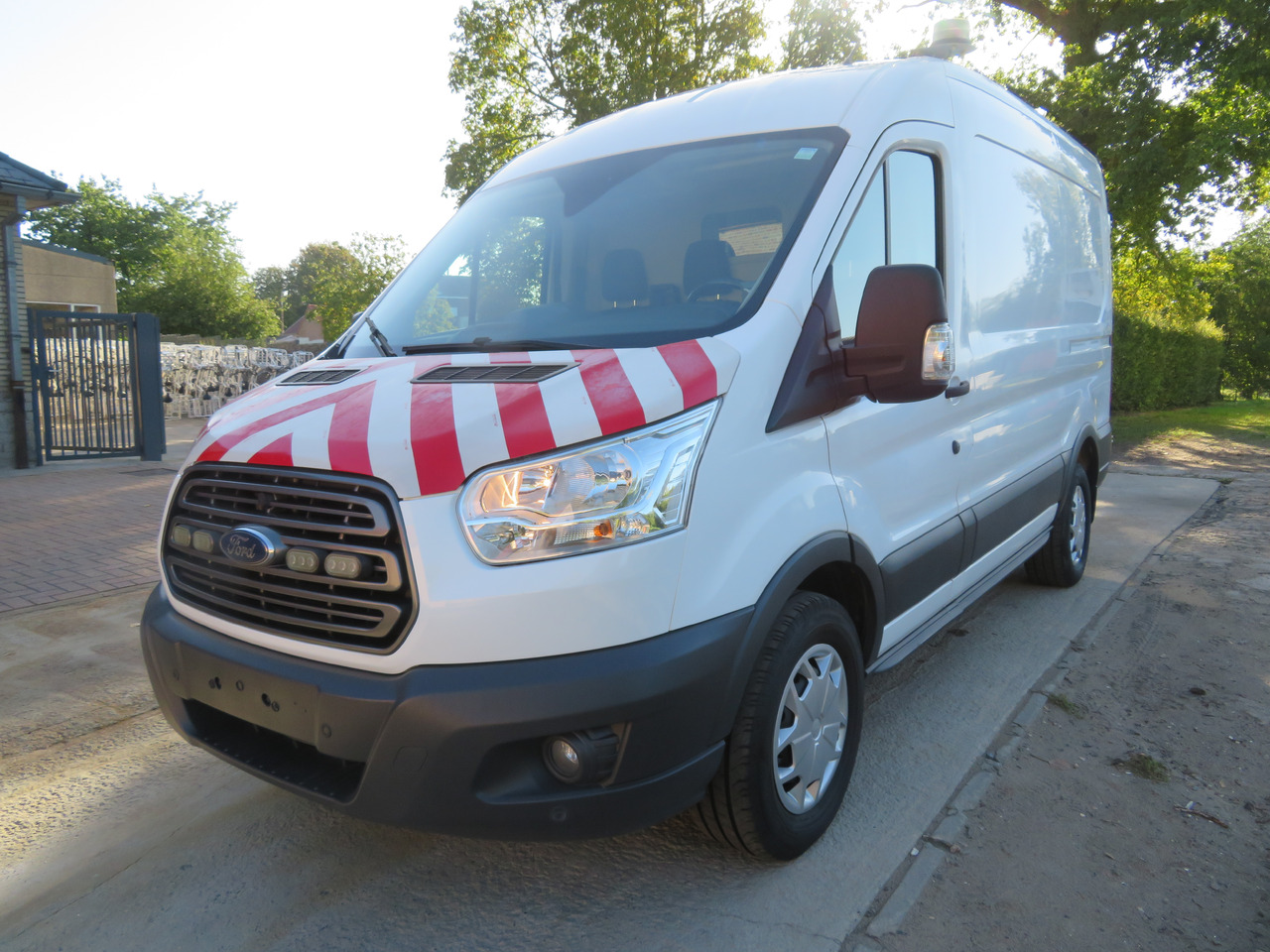 Ford Transit 2.0TDCi - فان: صورة 3 Ford Transit 2.0TDCi - فان: صورة 3