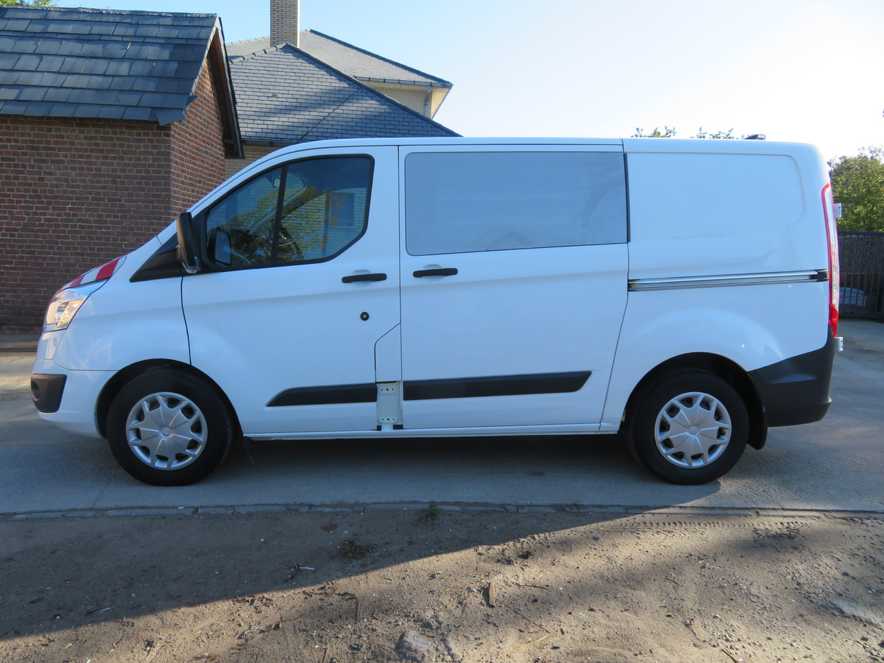 Ford Transit Custom 2.0 Trend - فان المدمجة: صورة 4 Ford Transit Custom 2.0 Trend - فان المدمجة: صورة 4