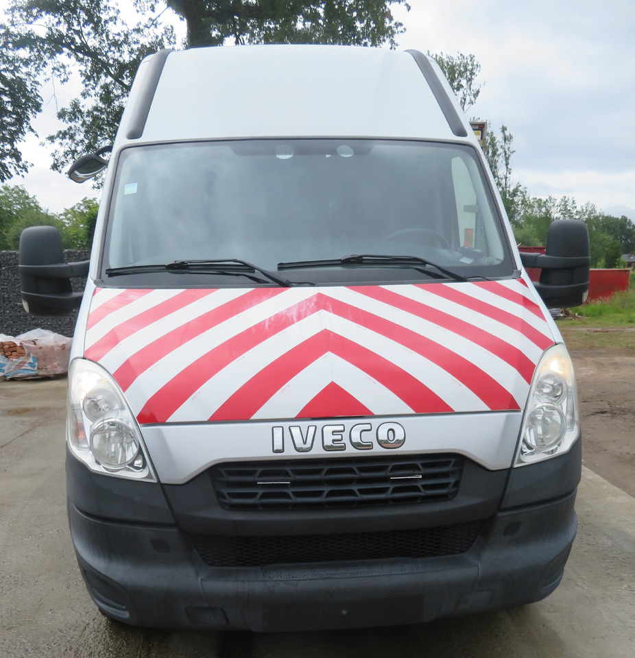 Iveco Daily 50C15 - 4X2 - فان: صورة 2 Iveco Daily 50C15 - 4X2 - فان: صورة 2
