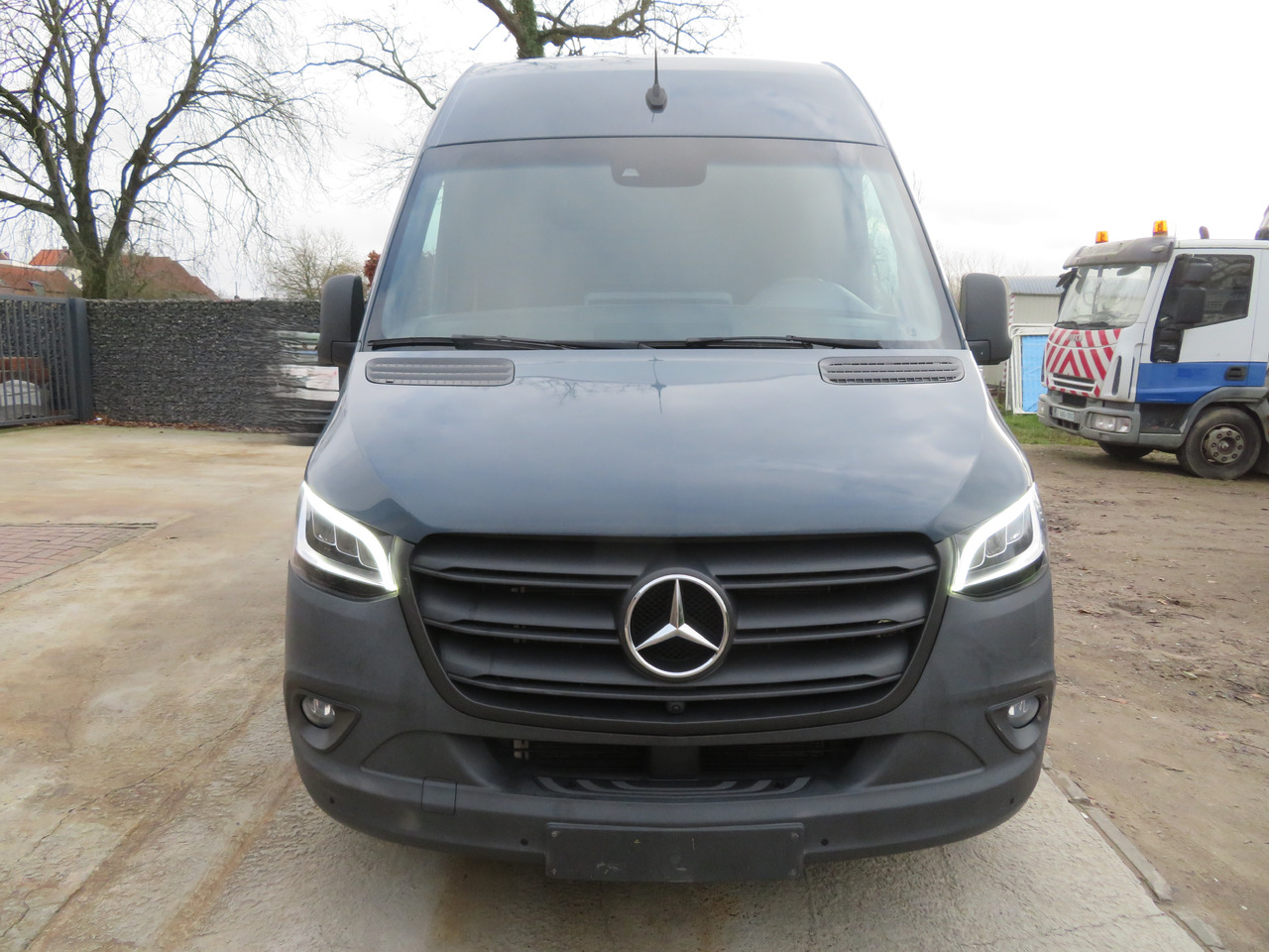 Mercedes-Benz Sprinter 317cdi - 9GTronic - A2H2 - فان: صورة 2 Mercedes-Benz Sprinter 317cdi - 9GTronic - A2H2 - فان: صورة 2