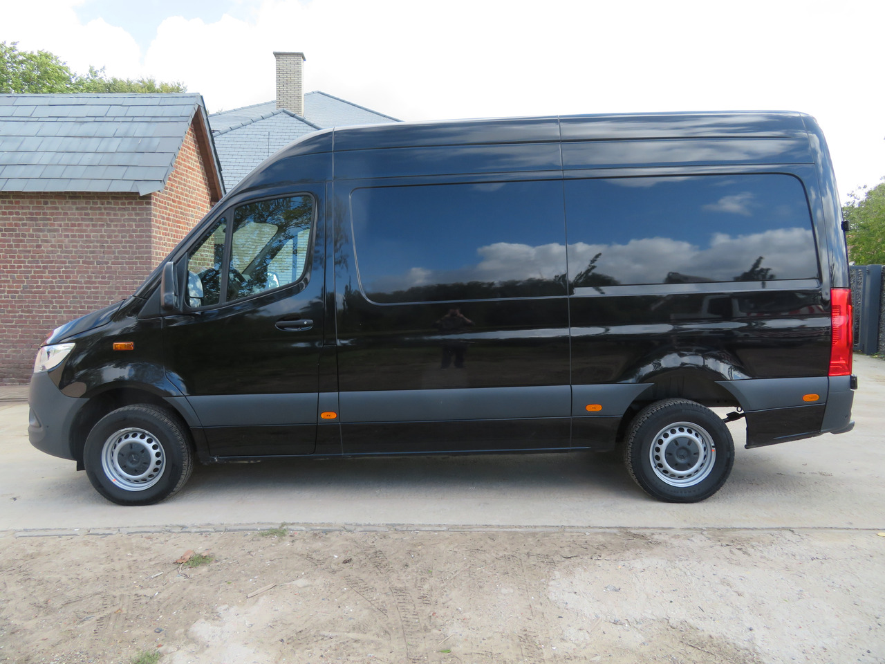 Mercedes-Benz Sprinter 317cdi - A2H2 - فان: صورة 4 Mercedes-Benz Sprinter 317cdi - A2H2 - فان: صورة 4