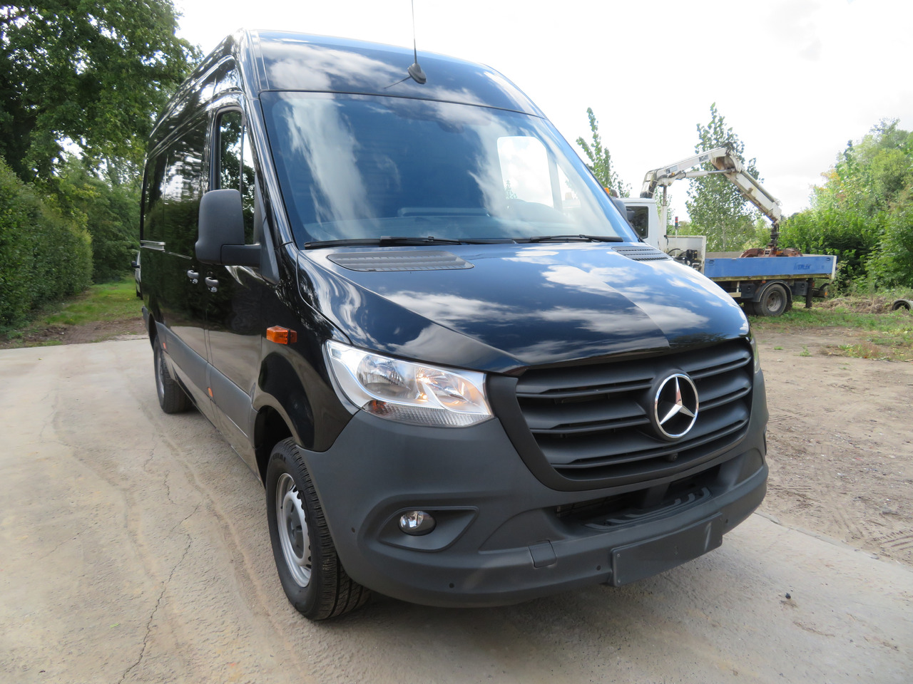 Mercedes-Benz Sprinter 317cdi - A2H2 - فان: صورة 1 Mercedes-Benz Sprinter 317cdi - A2H2 - فان: صورة 1