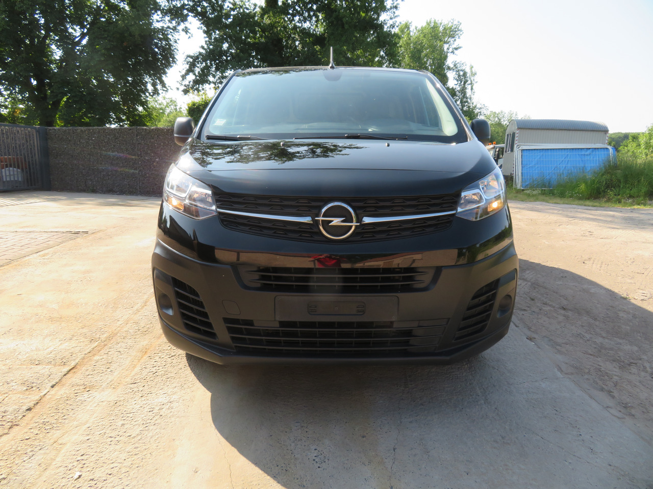 OPEL Vivaro 2.0 Turbo - L2H1 - فان المدمجة: صورة 2 OPEL Vivaro 2.0 Turbo - L2H1 - فان المدمجة: صورة 2
