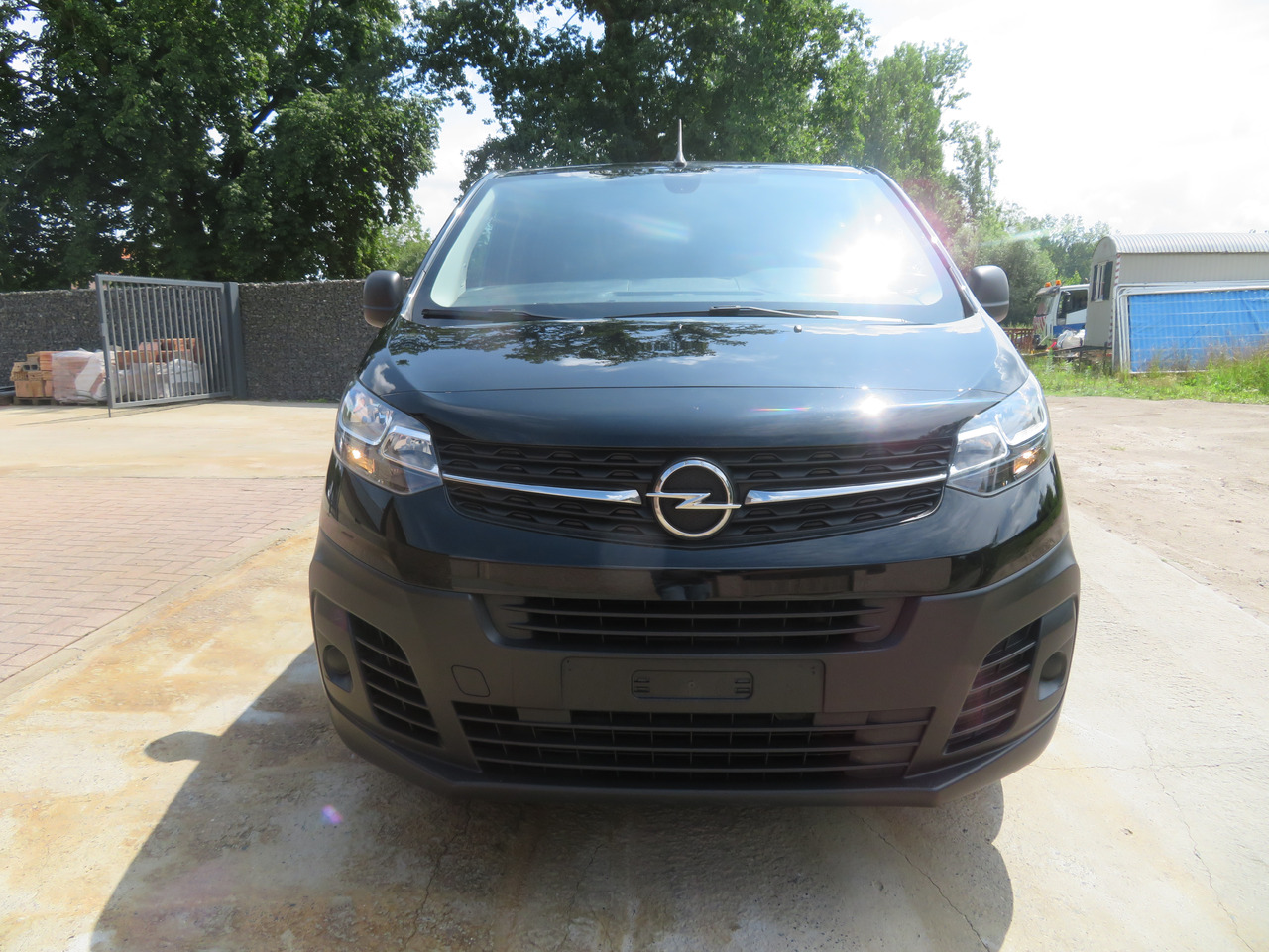 OPEL Vivaro Edition 2.0 Turbo - L2H1 - فان المدمجة: صورة 2 OPEL Vivaro Edition 2.0 Turbo - L2H1 - فان المدمجة: صورة 2