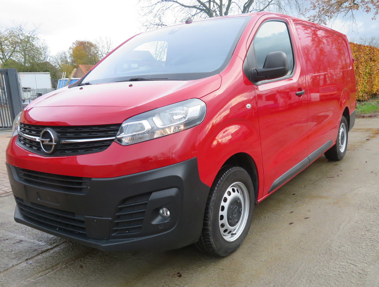 Opel Vivaro 1.5 Blue HDi XL - فان المدمجة: صورة 3 Opel Vivaro 1.5 Blue HDi XL - فان المدمجة: صورة 3