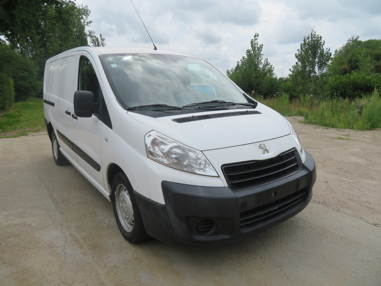 Peugeot Expert - فان: صورة 1 Peugeot Expert - فان: صورة 1