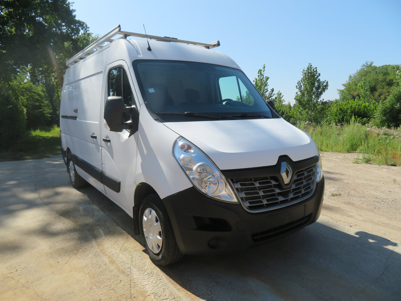 RENAULT Master 2.3dCi Energy Grand Confort & Media Nav - L2H2 - فان المدمجة: صورة 1 RENAULT Master 2.3dCi Energy Grand Confort & Media Nav - L2H2 - فان المدمجة: صورة 1