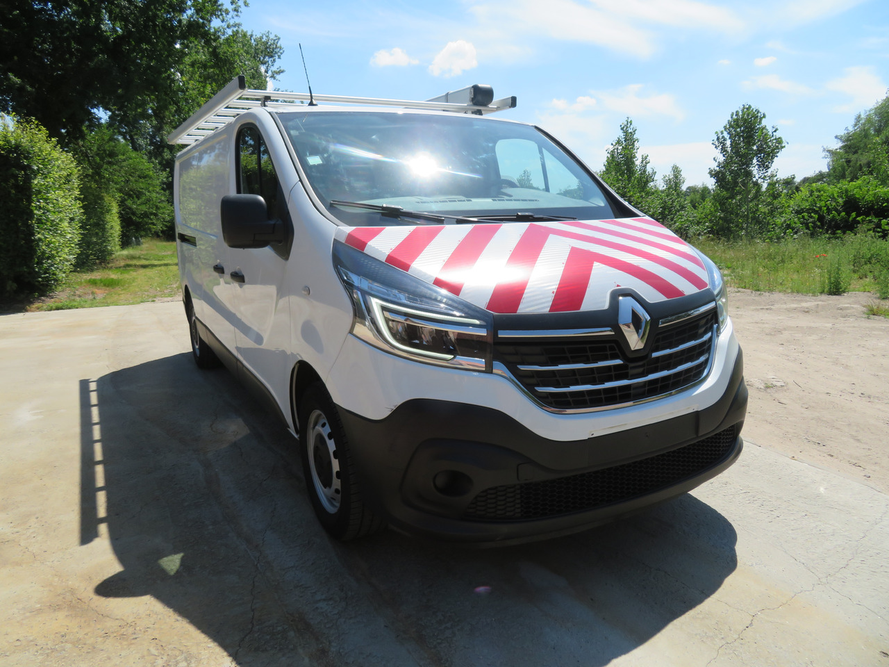 RENAULT Trafic 2.0dCi - L2H1 - فان المدمجة: صورة 1 RENAULT Trafic 2.0dCi - L2H1 - فان المدمجة: صورة 1