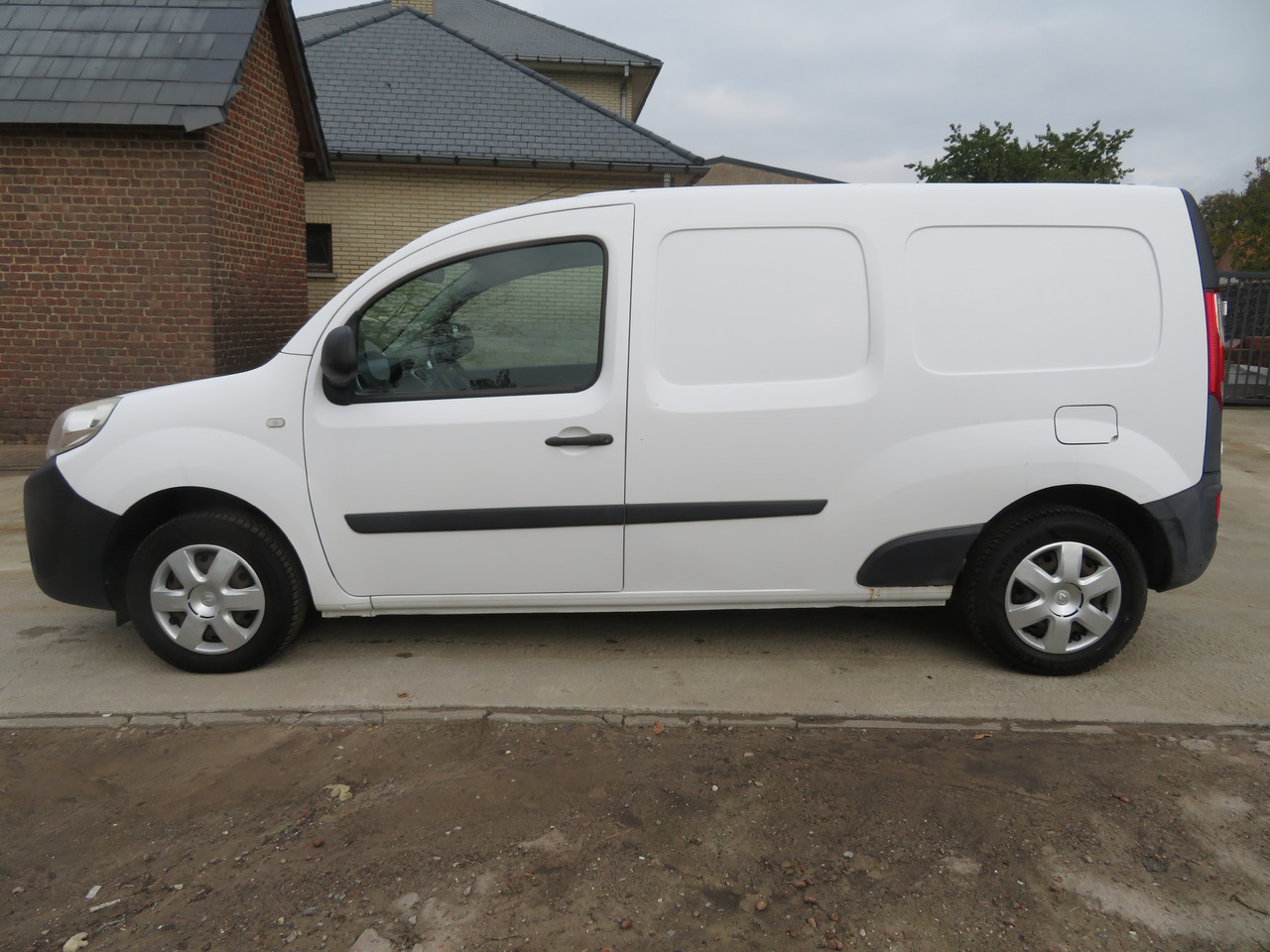 Renault Kangoo MAXI 1.5dCi - فان المدمجة: صورة 4 Renault Kangoo MAXI 1.5dCi - فان المدمجة: صورة 4
