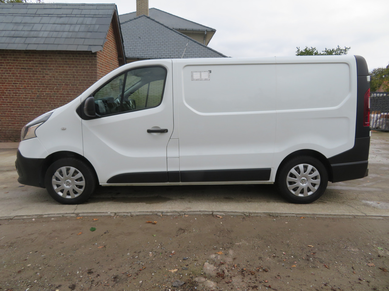 Renault Trafic 1.6dCi L1H1 - فان المدمجة: صورة 4 Renault Trafic 1.6dCi L1H1 - فان المدمجة: صورة 4