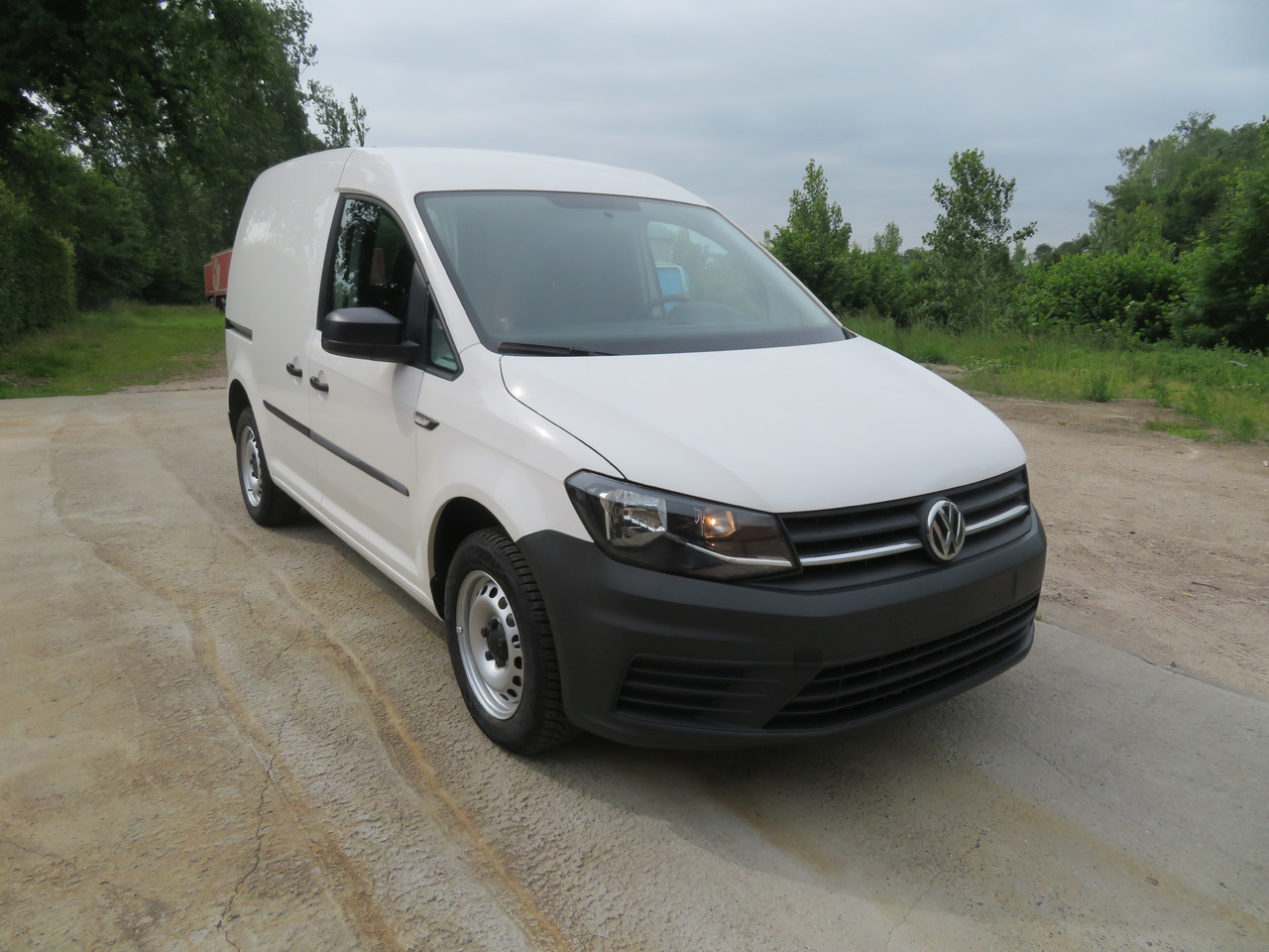VOLKSWAGEN Caddy 2.0 TDi - فان المدمجة: صورة 1 VOLKSWAGEN Caddy 2.0 TDi - فان المدمجة: صورة 1