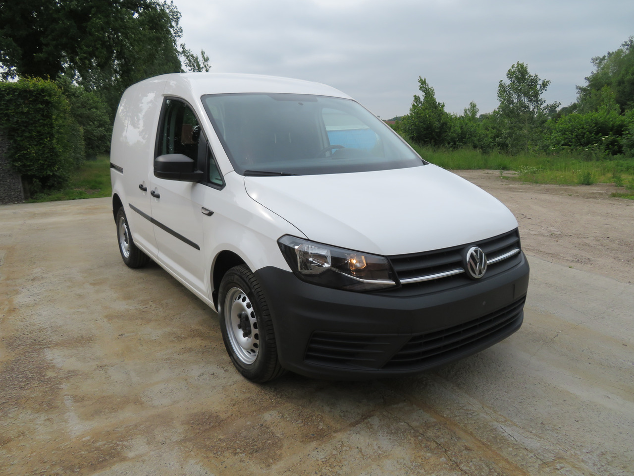 VOLKSWAGEN Caddy 2.0 TDi - فان المدمجة: صورة 1 VOLKSWAGEN Caddy 2.0 TDi - فان المدمجة: صورة 1