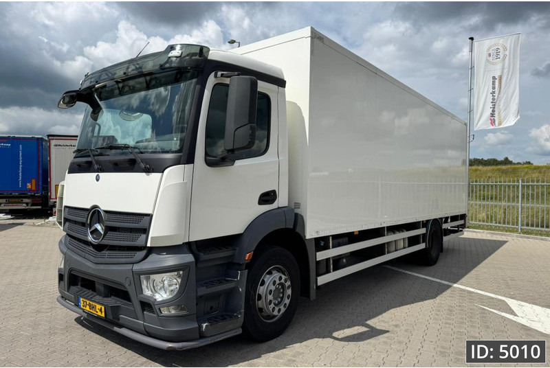 Mercedes-Benz Antos 1824 Day Cab, Euro 6, / Cargolift 2500KG - شاحنة مقفلة: صورة 1 Mercedes-Benz Antos 1824 Day Cab, Euro 6, / Cargolift 2500KG - شاحنة مقفلة: صورة 1