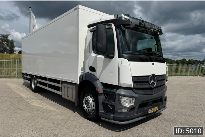 Mercedes-Benz Antos 1824 Day Cab, Euro 6, / Cargolift 2500KG - شاحنة مقفلة: صورة 5 Mercedes-Benz Antos 1824 Day Cab, Euro 6, / Cargolift 2500KG - شاحنة مقفلة: صورة 5