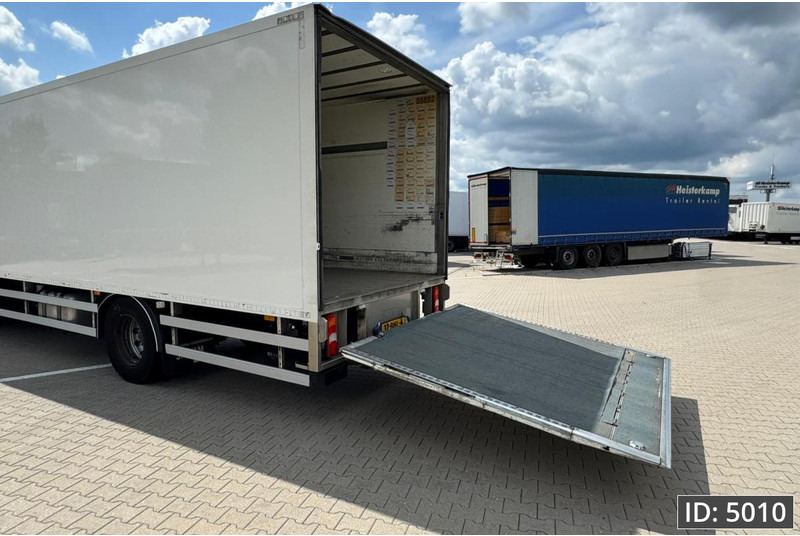 Mercedes-Benz Antos 1824 Day Cab, Euro 6, / Cargolift 2500KG - شاحنة مقفلة: صورة 3 Mercedes-Benz Antos 1824 Day Cab, Euro 6, / Cargolift 2500KG - شاحنة مقفلة: صورة 3