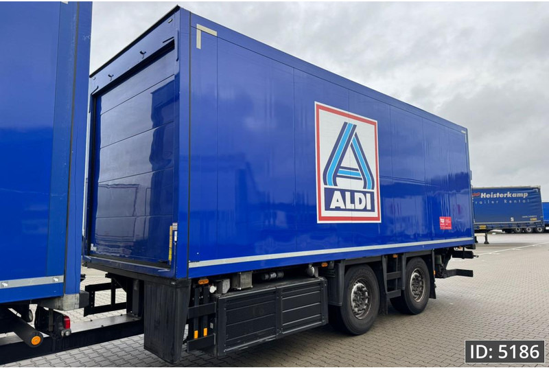 Mercedes-Benz Antos 2736 Day Cab, Euro 6, + Schmitz / Durchladbar / Carrier / 92m3 - شاحنة الفريزر: صورة 2 Mercedes-Benz Antos 2736 Day Cab, Euro 6, + Schmitz / Durchladbar / Carrier / 92m3 - شاحنة الفريزر: صورة 2