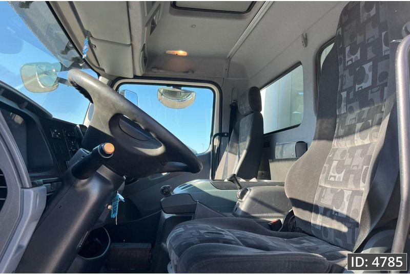 شاحنات الحاويات / جسم علوي قابل للتغيير شاحنة Mercedes-Benz Atego 1318 Day Cab, Euro 5, BDF / EPS automatic / DHOLLANDIA 2000KG: صورة 9