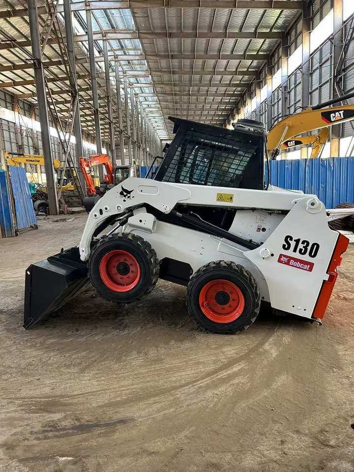 BOBCAT S130 Skid Steer Loader Click for Discount - شيول صغير: صورة 2 BOBCAT S130 Skid Steer Loader Click for Discount - شيول صغير: صورة 2