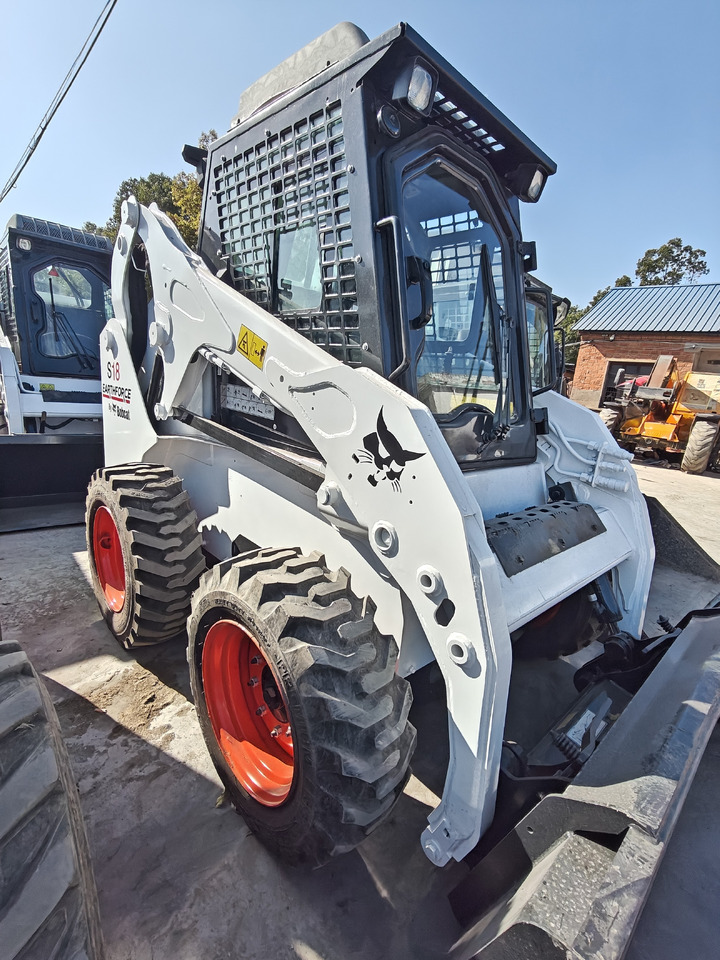 BOBCAT S18 Skid Steer Loader Click for Disconunt - شيول صغير: صورة 2 BOBCAT S18 Skid Steer Loader Click for Disconunt - شيول صغير: صورة 2