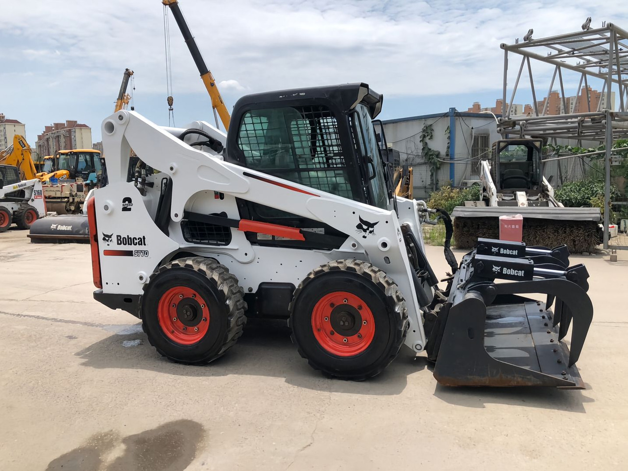 BOBCAT Skid Steer Loader S770 Click for Discount - شيول صغير: صورة 4 BOBCAT Skid Steer Loader S770 Click for Discount - شيول صغير: صورة 4