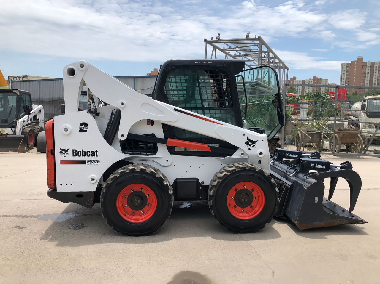 BOBCAT Skid Steer Loader S770 Click for Discount - شيول صغير: صورة 5 BOBCAT Skid Steer Loader S770 Click for Discount - شيول صغير: صورة 5