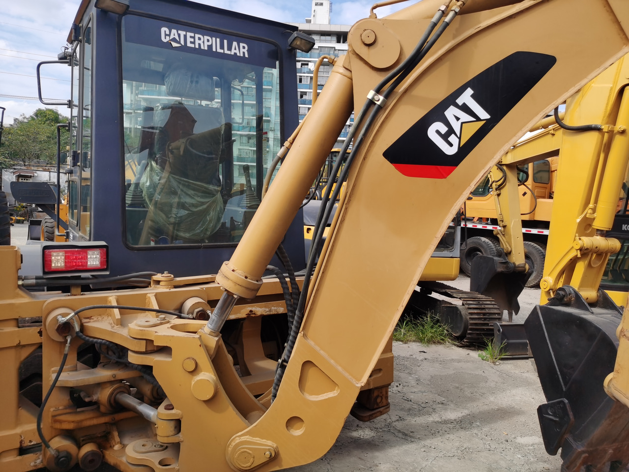 CAT 420F Backhoe Loader Click Here for Discount - جرافة حفار: صورة 3 CAT 420F Backhoe Loader Click Here for Discount - جرافة حفار: صورة 3