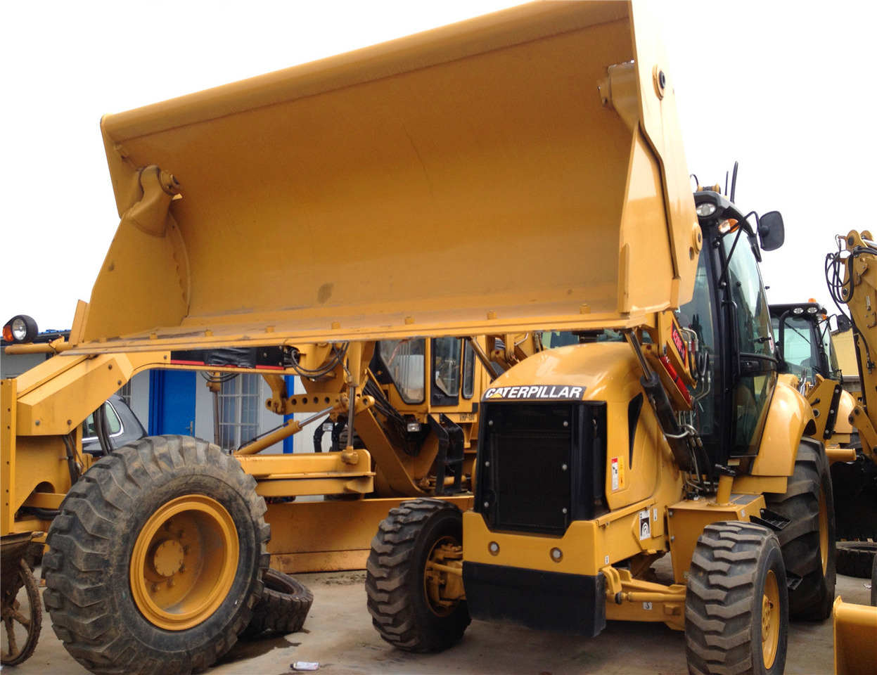جرافة حفار CAT 420F Backhoe Loader: صورة 9 جرافة حفار CAT 420F Backhoe Loader: صورة 9