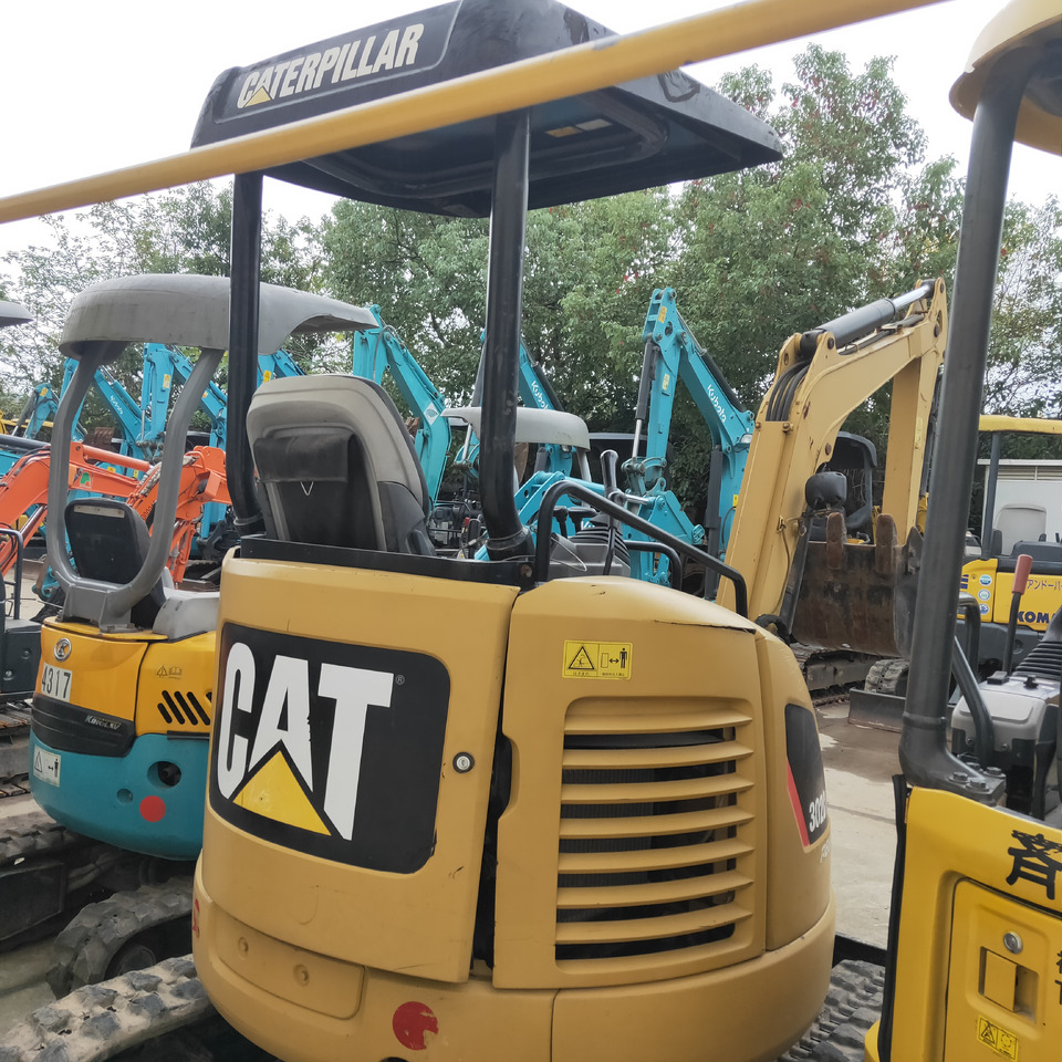 CATERPILLAR 302C - حفارة مُصَّغرة: صورة 4 CATERPILLAR 302C - حفارة مُصَّغرة: صورة 4