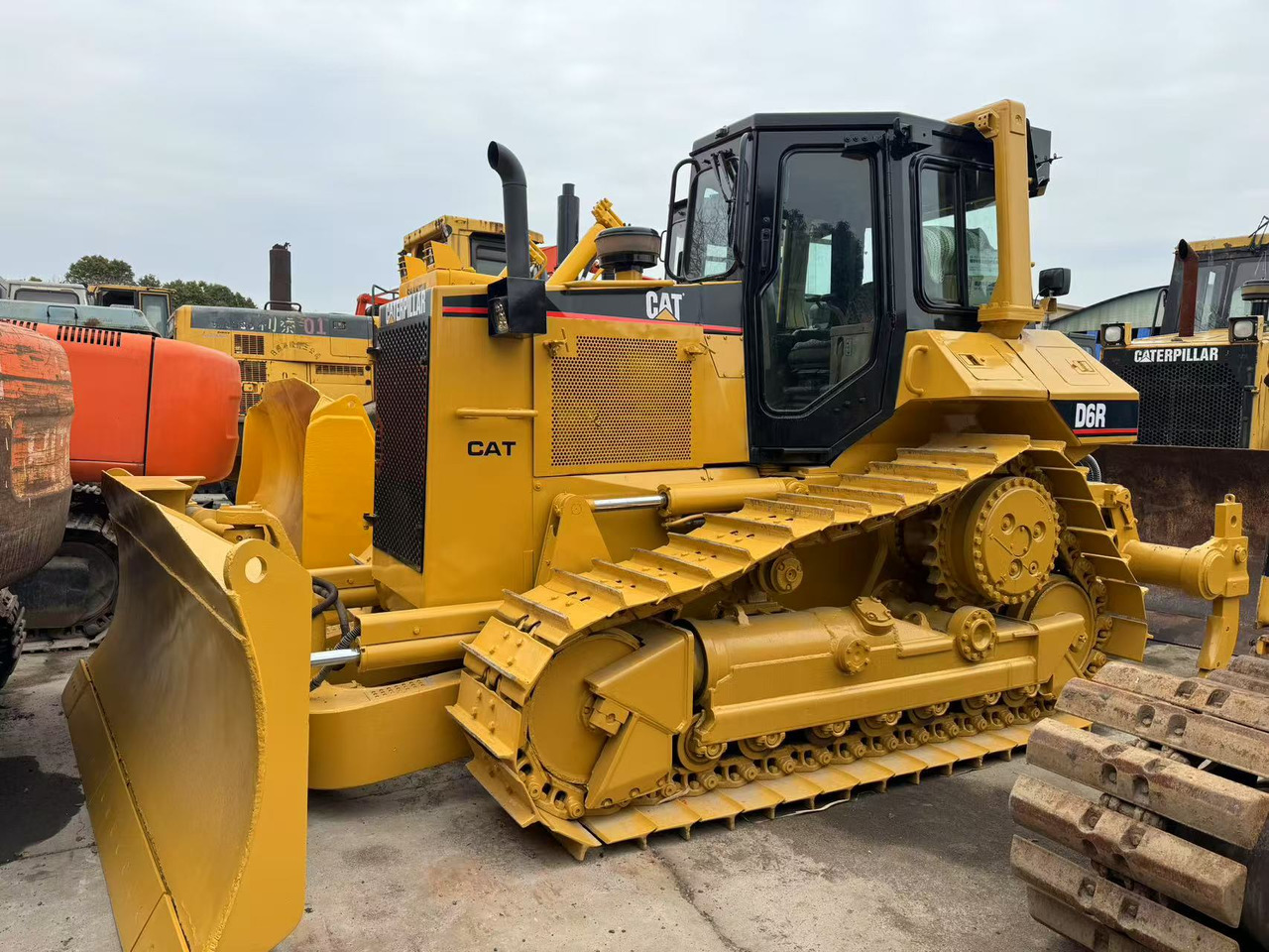 CATERPILLAR Bulldozer D6R Good Condition Click Here for Discount - جرافة: صورة 1 CATERPILLAR Bulldozer D6R Good Condition Click Here for Discount - جرافة: صورة 1