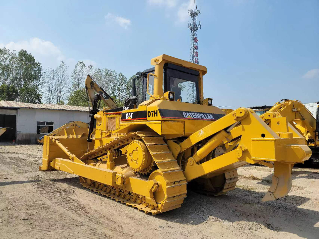 CATERPILLAR D7H - جرافة: صورة 5 CATERPILLAR D7H - جرافة: صورة 5