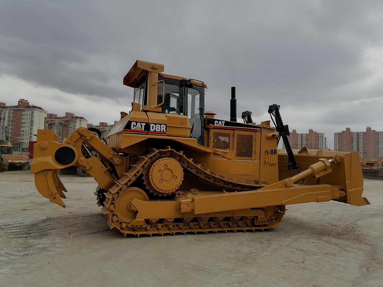 CATERPILLAR D8R Bulldozer Click for Discount - جرافة: صورة 2 CATERPILLAR D8R Bulldozer Click for Discount - جرافة: صورة 2