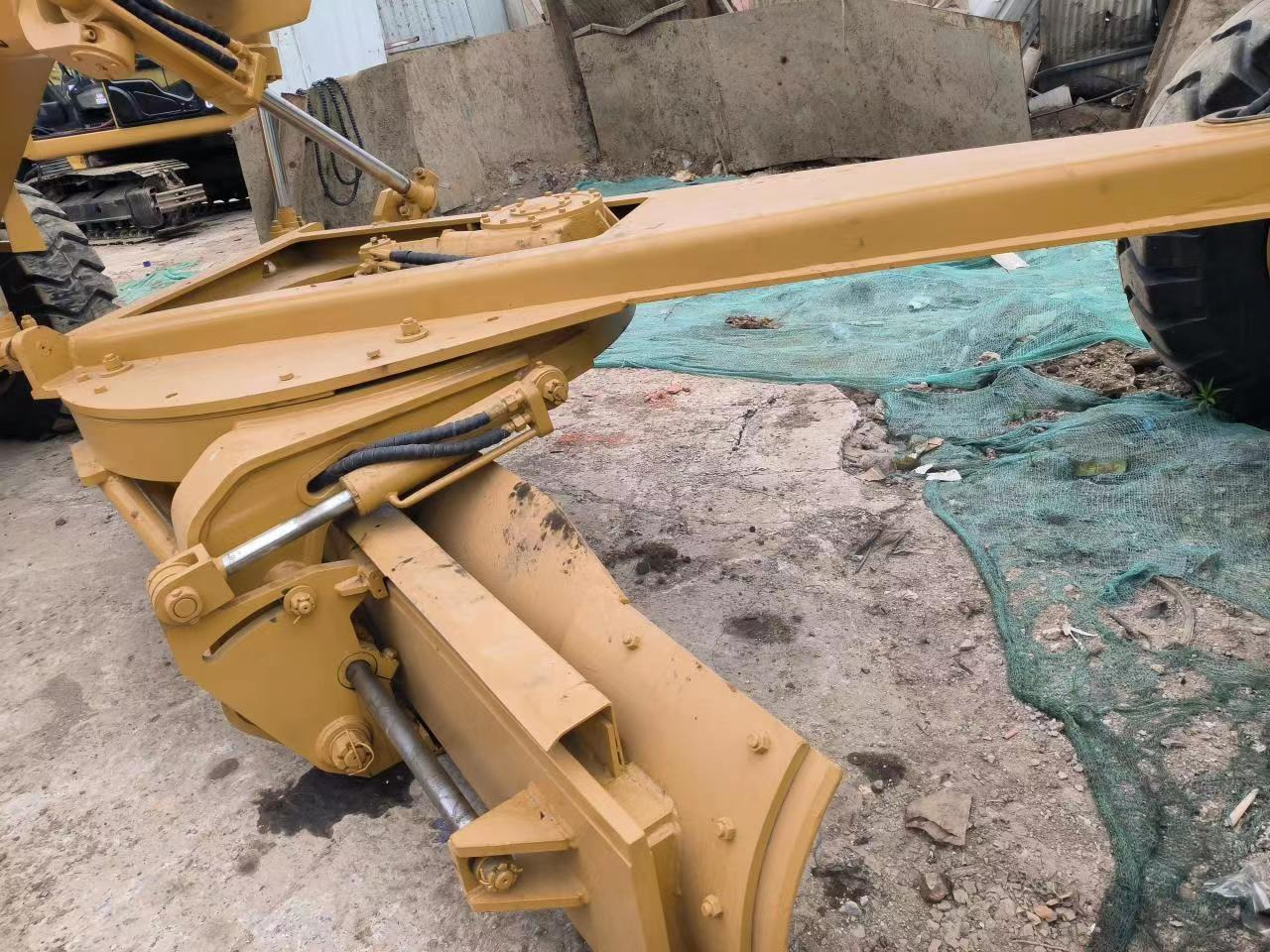 ممهدة CATERPILLAR Grader 140K Click Here for Discount: صورة 9 ممهدة CATERPILLAR Grader 140K Click Here for Discount: صورة 9