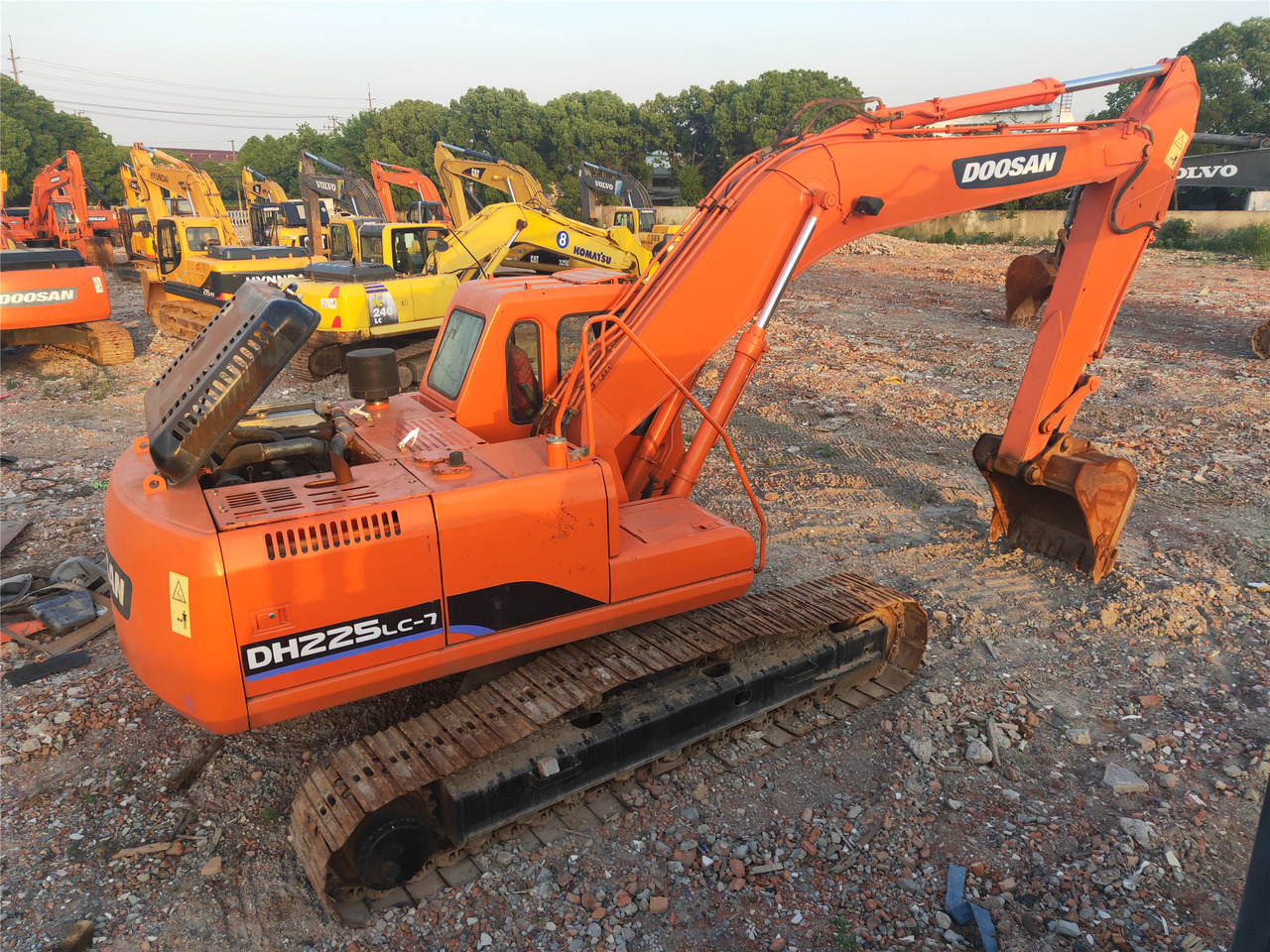 DOOSAN Crawler excavator - حفار زحاف: صورة 1 DOOSAN Crawler excavator - حفار زحاف: صورة 1