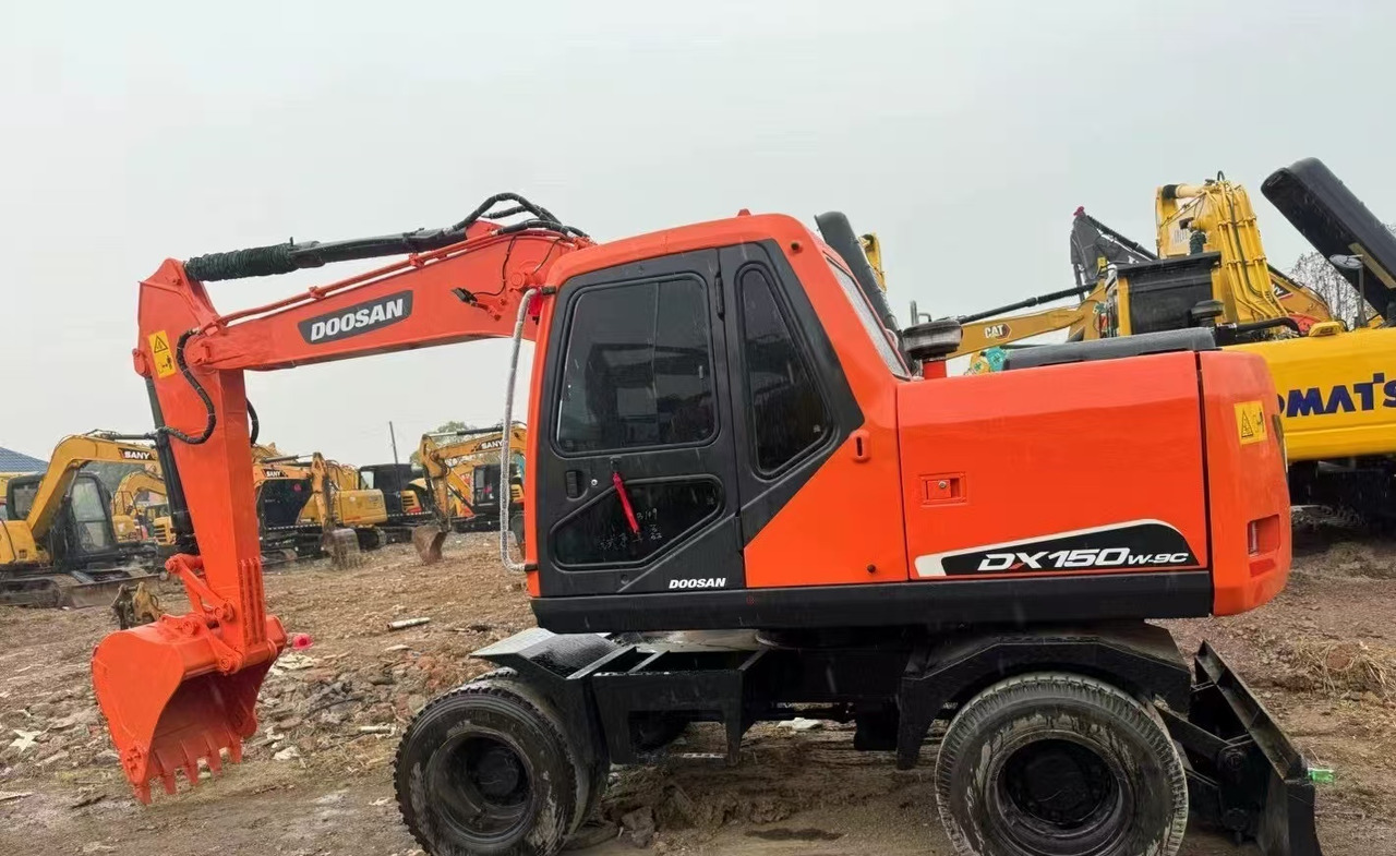 DOOSAN DX150W Wheel Excavator Good Condition - حفارة دولاب: صورة 2 DOOSAN DX150W Wheel Excavator Good Condition - حفارة دولاب: صورة 2