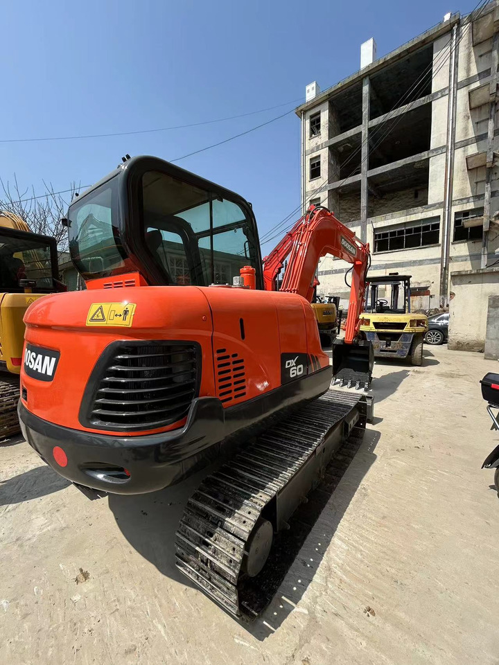 DOOSAN DX60 Mini excavator 6ton - حفارة مُصَّغرة: صورة 3 DOOSAN DX60 Mini excavator 6ton - حفارة مُصَّغرة: صورة 3