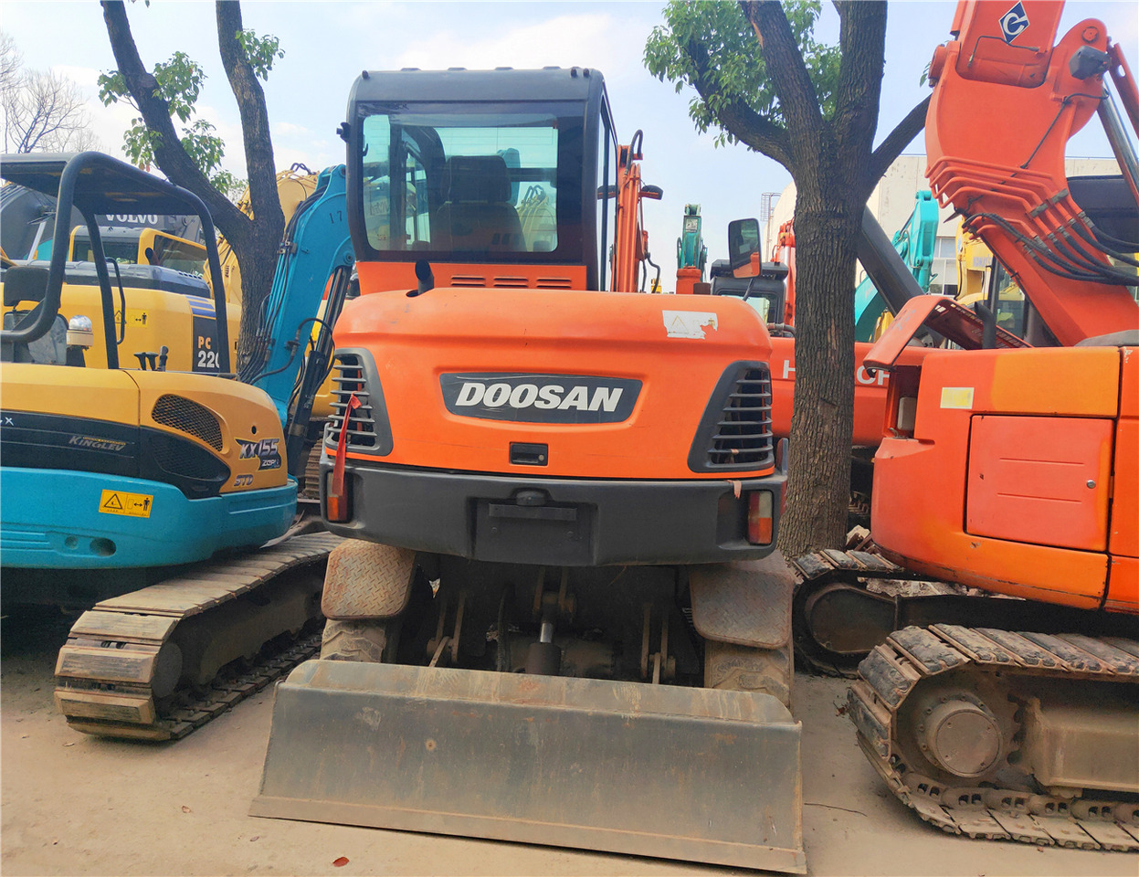 DOOSAN Mini Excavator DX60W Click Here for Discount - حفارة مُصَّغرة: صورة 3 DOOSAN Mini Excavator DX60W Click Here for Discount - حفارة مُصَّغرة: صورة 3