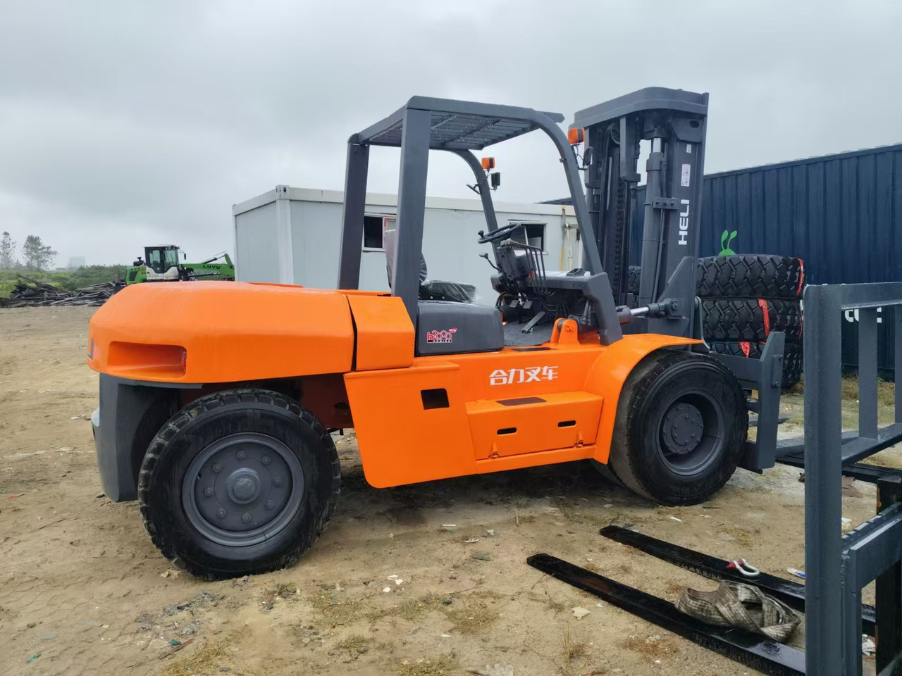 HELI Forklift 10 ton Click for Discount - رافعة شوكية: صورة 5 HELI Forklift 10 ton Click for Discount - رافعة شوكية: صورة 5