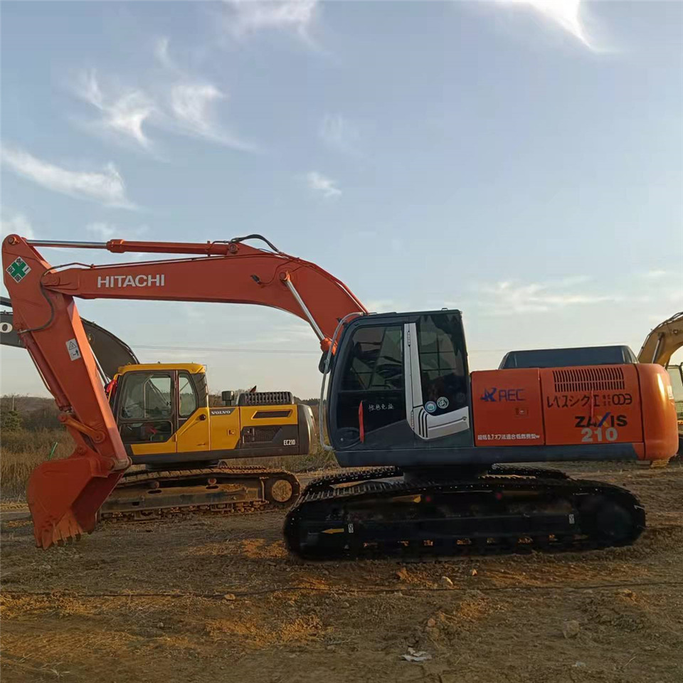 HITACHI ZX210 - حفار زحاف: صورة 1 HITACHI ZX210 - حفار زحاف: صورة 1